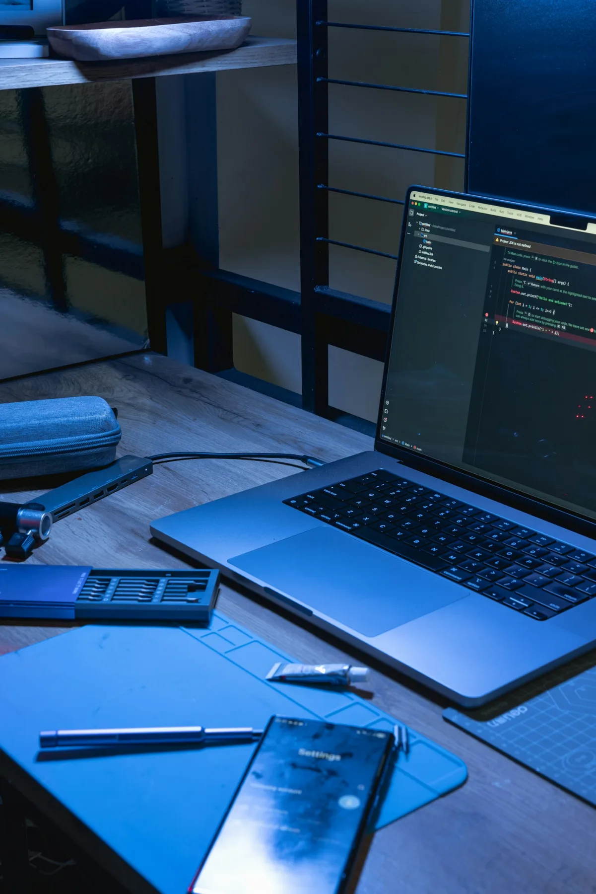 ল্যাপটপে open-source software-এর source code